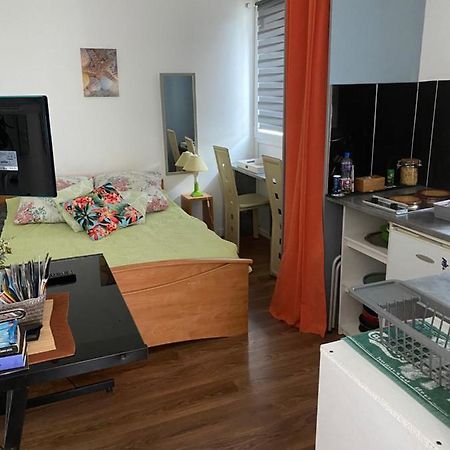 Petit Studio Fonctionnel Independant 圣布里厄 外观 照片