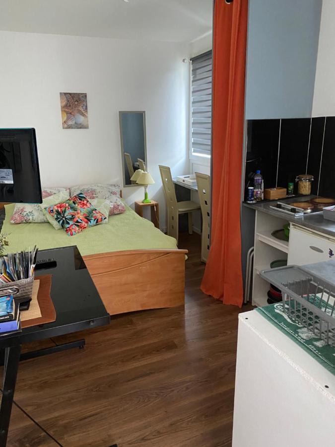 Petit Studio Fonctionnel Independant 圣布里厄 外观 照片